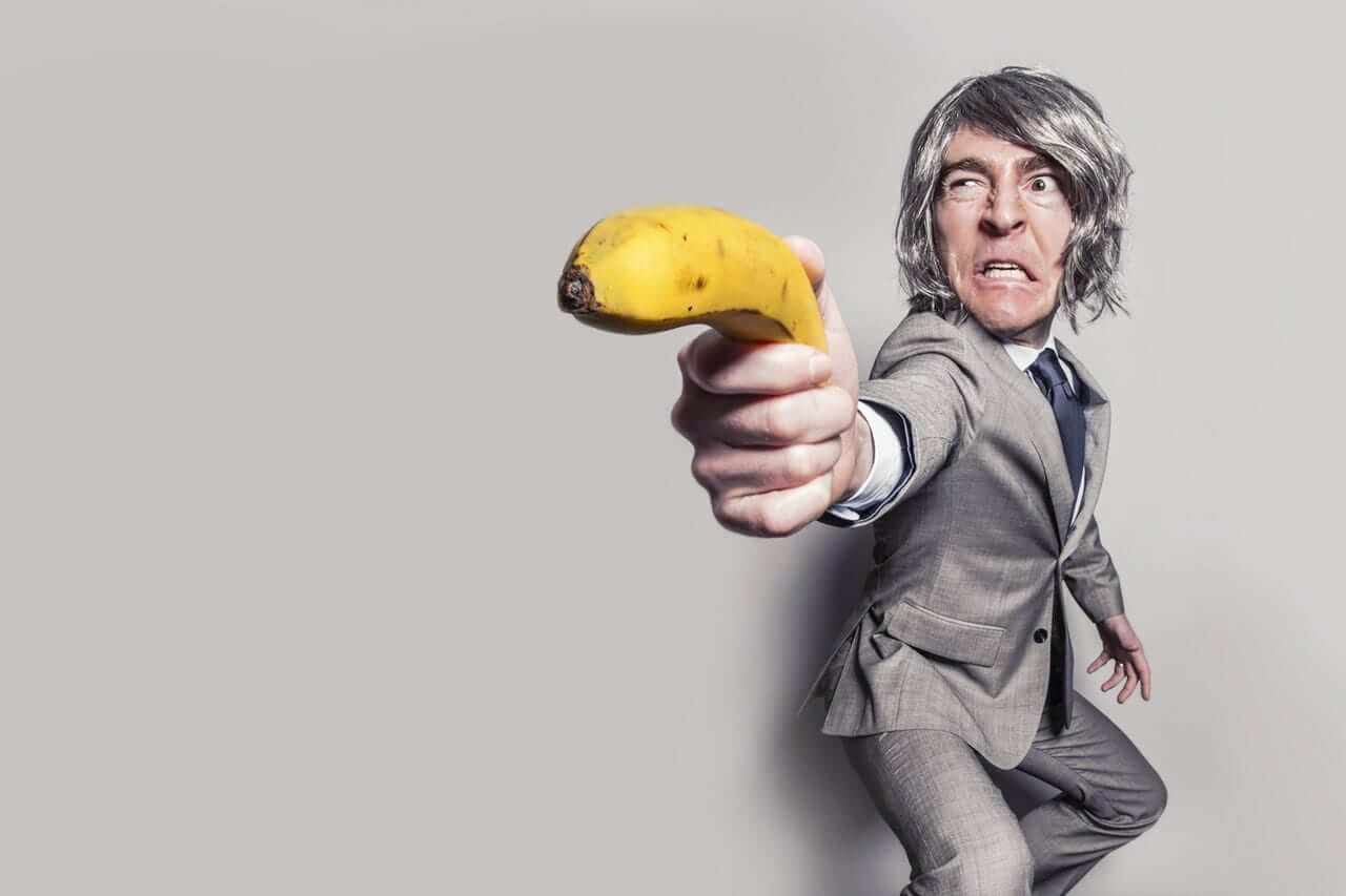 B2B marketer comparing aspirations vs afflictions email messaging to boost cold email replies