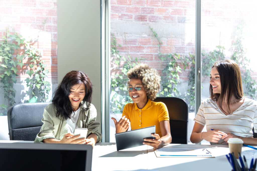 B2B revenue team comparing types of lead generation channels on strategy dashboard