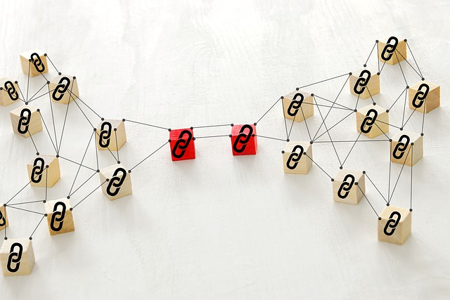 B2B marketer planning backlinks outreach email sequence to earn quality links at scale